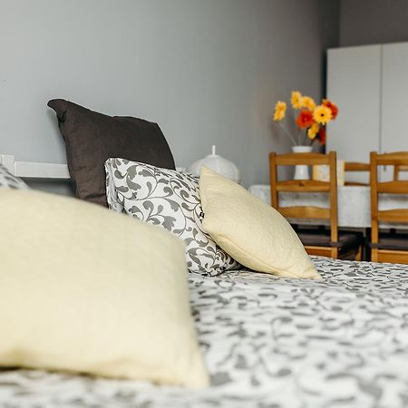 Grey Apartments II วรอตซวาฟ ภายนอก รูปภาพ